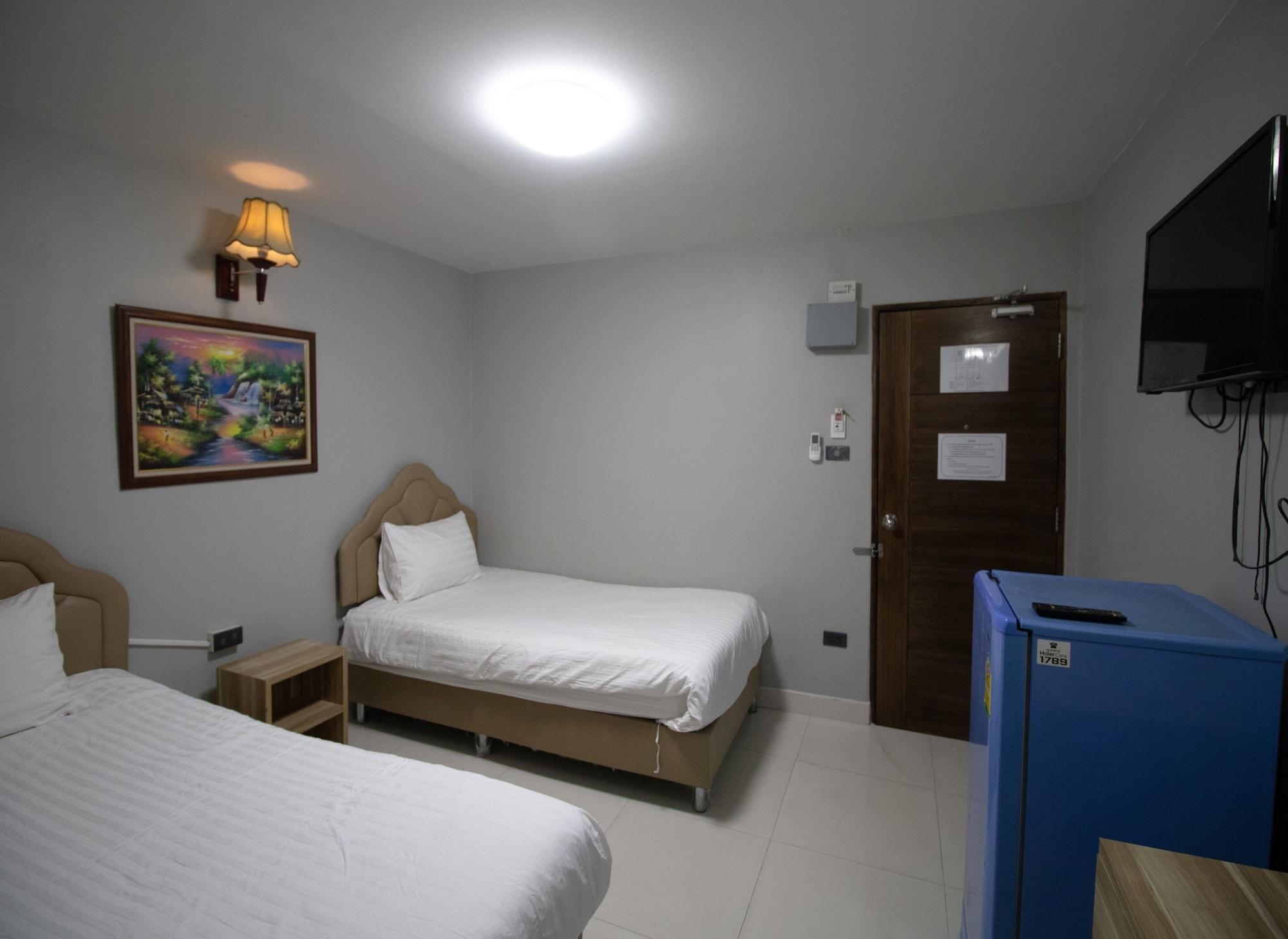 Kun Hotel Nakhon Ratchasima Bagian luar foto
