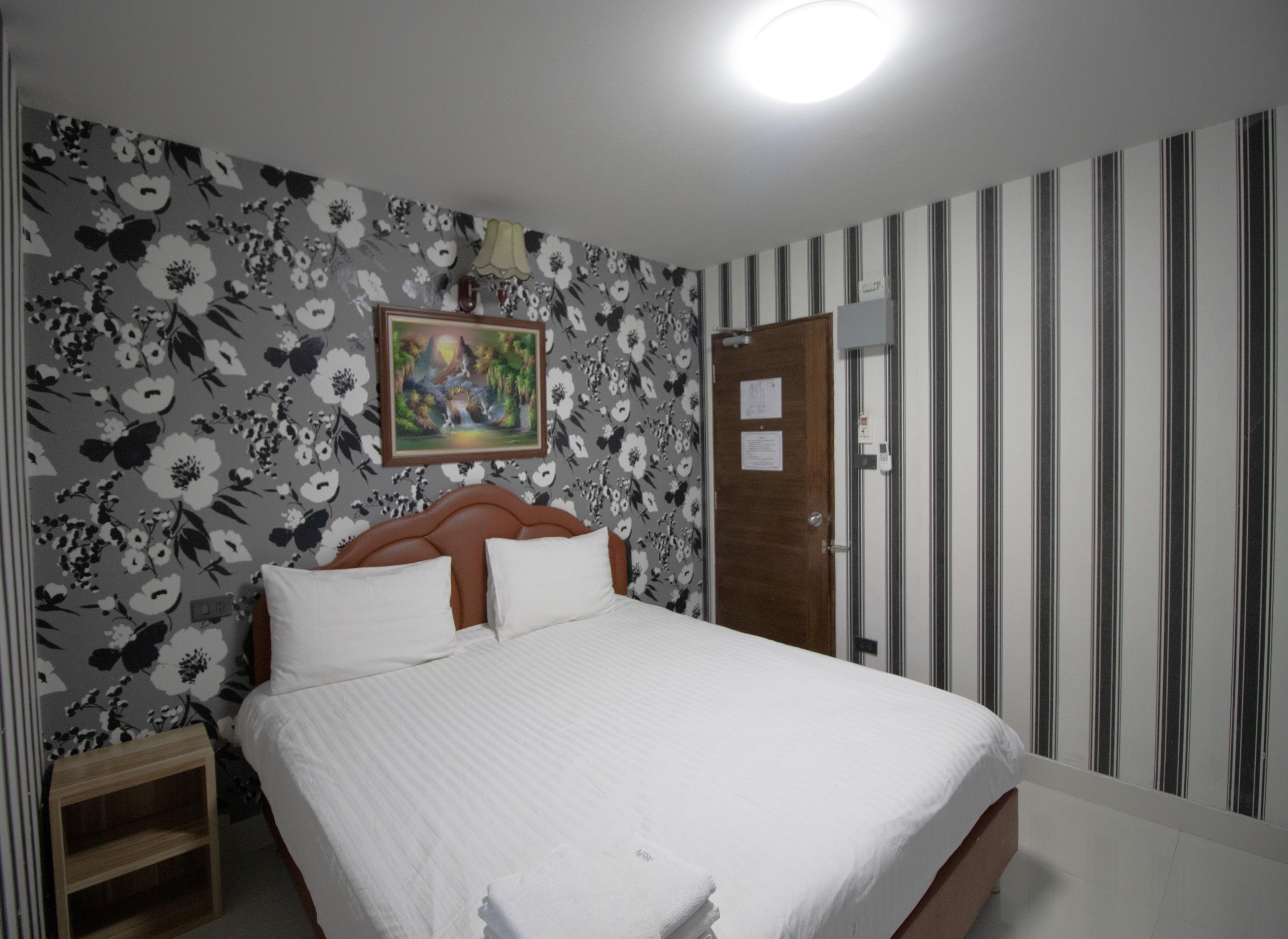 Kun Hotel Nakhon Ratchasima Bagian luar foto