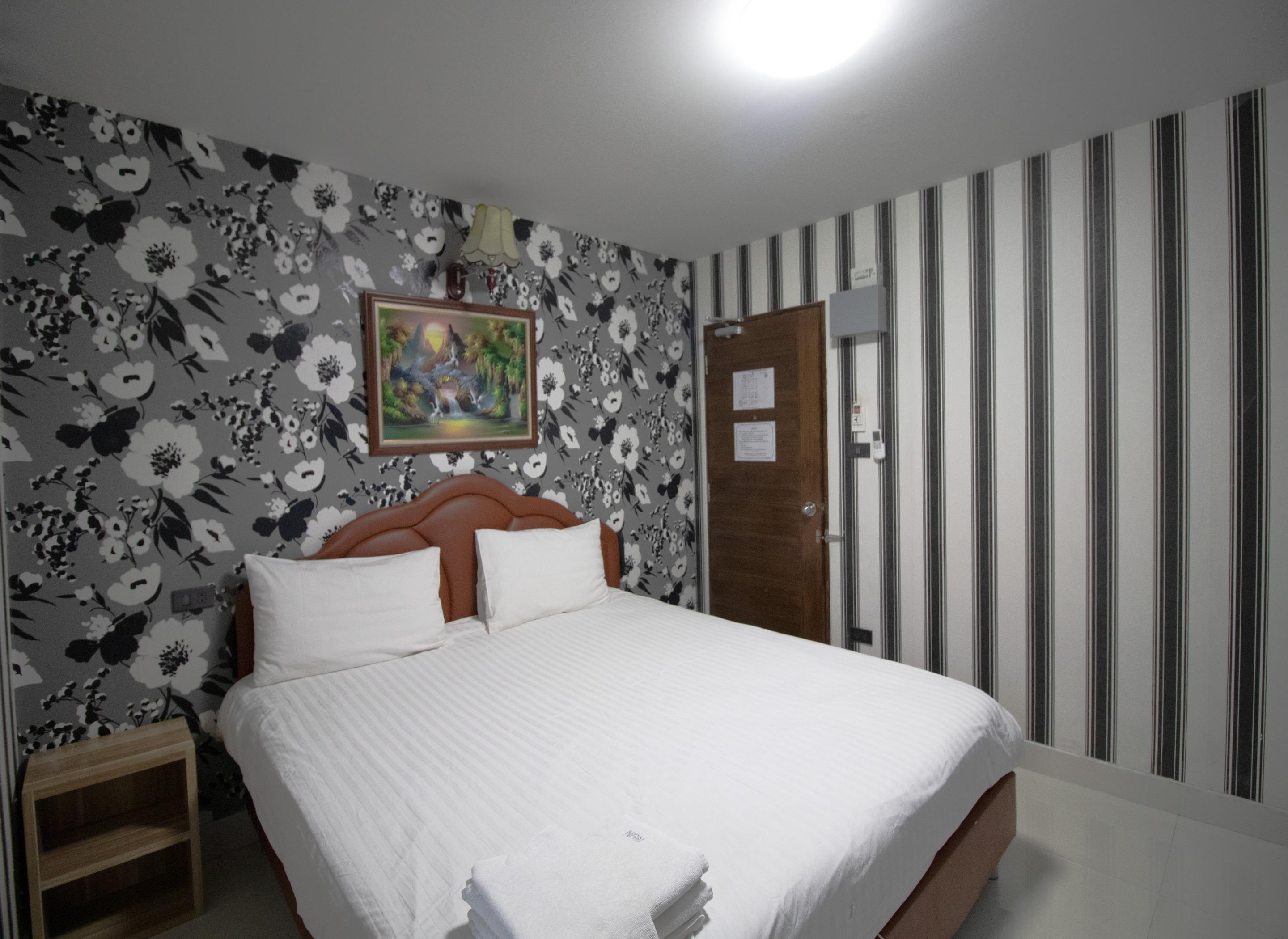 Kun Hotel Nakhon Ratchasima Bagian luar foto