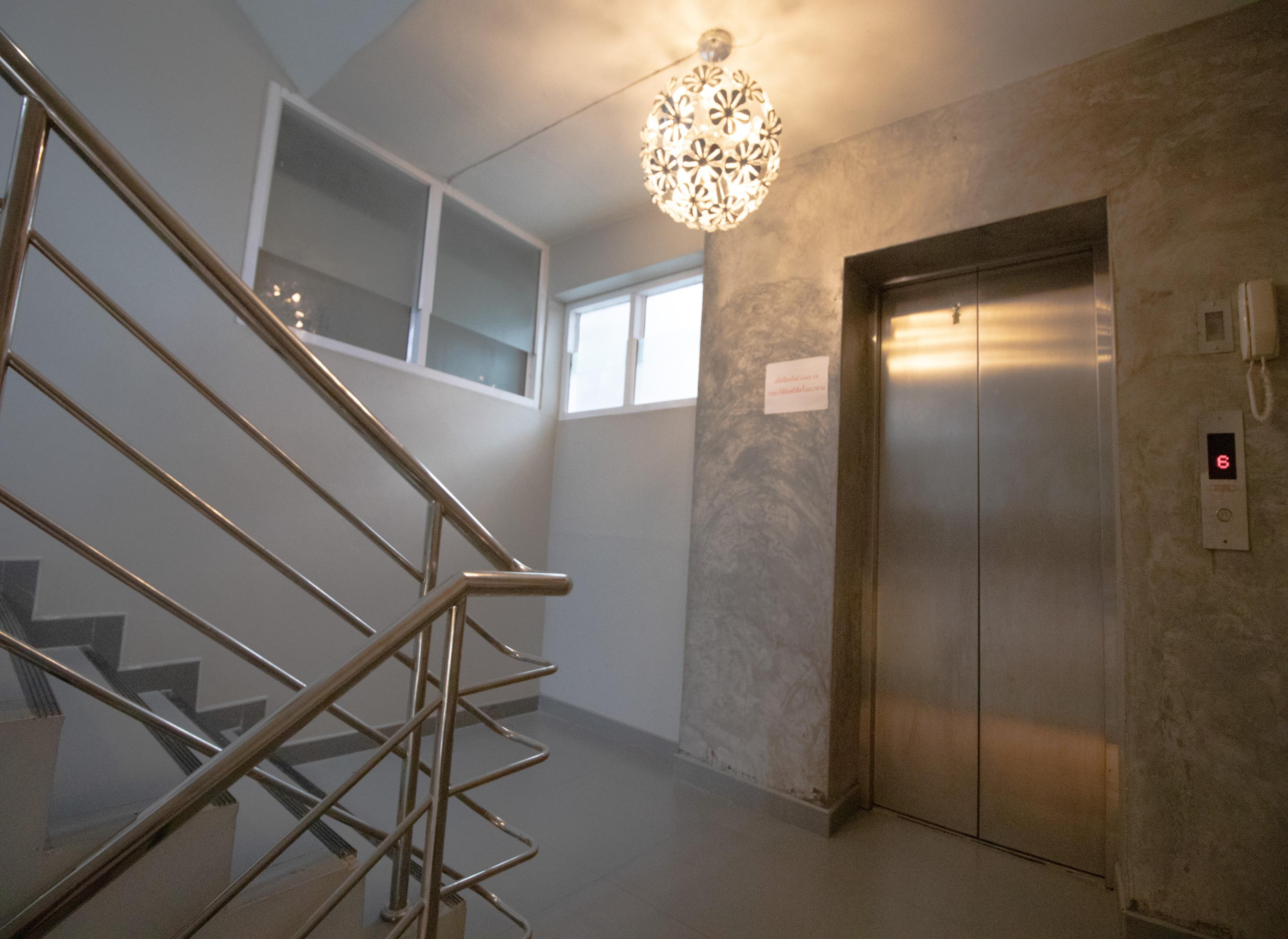 Kun Hotel Nakhon Ratchasima Bagian luar foto