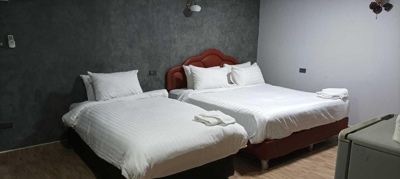 Kun Hotel Nakhon Ratchasima Bagian luar foto