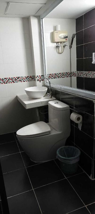 Kun Hotel Nakhon Ratchasima Bagian luar foto